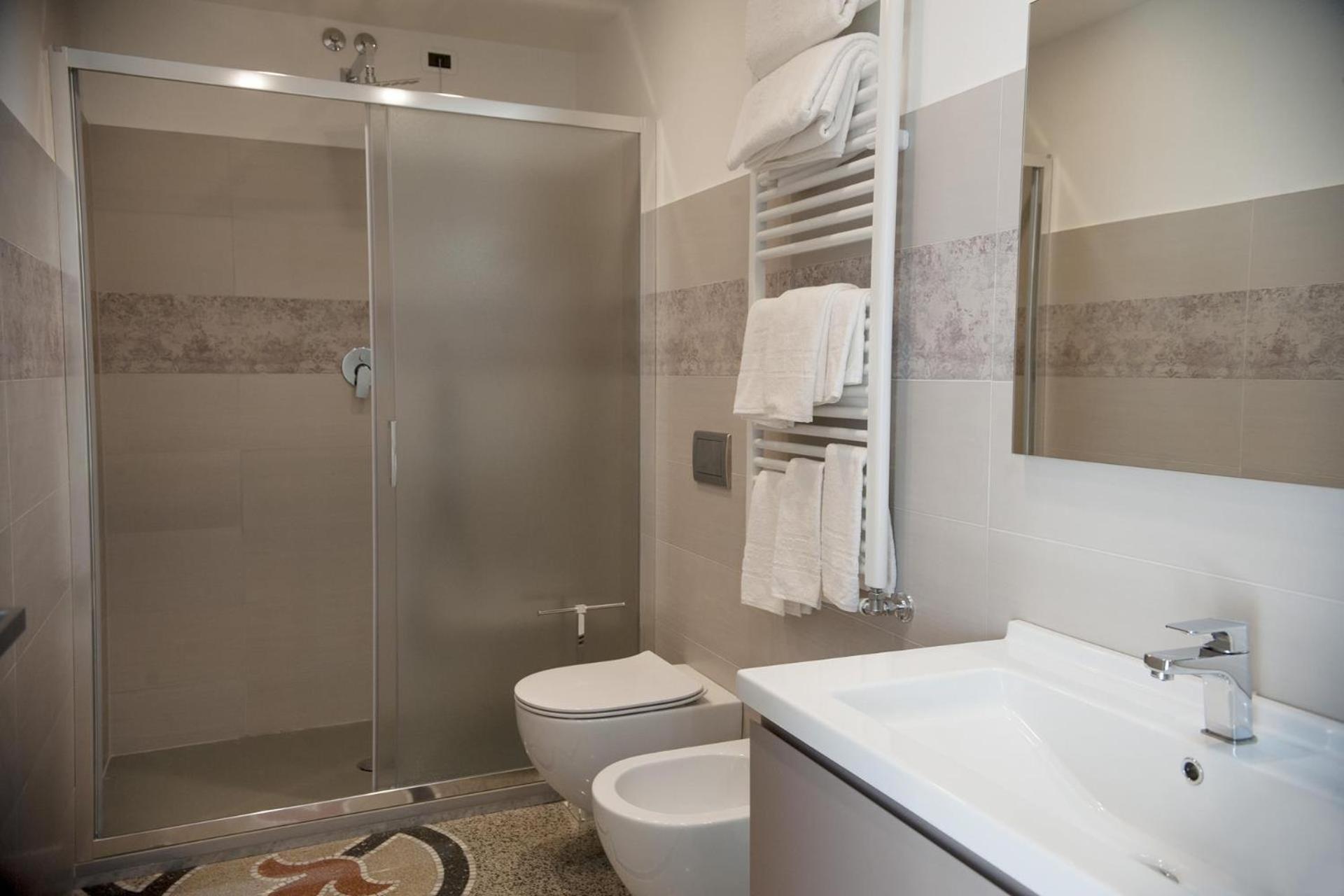 Hotel Villa Centa Варацце Экстерьер фото