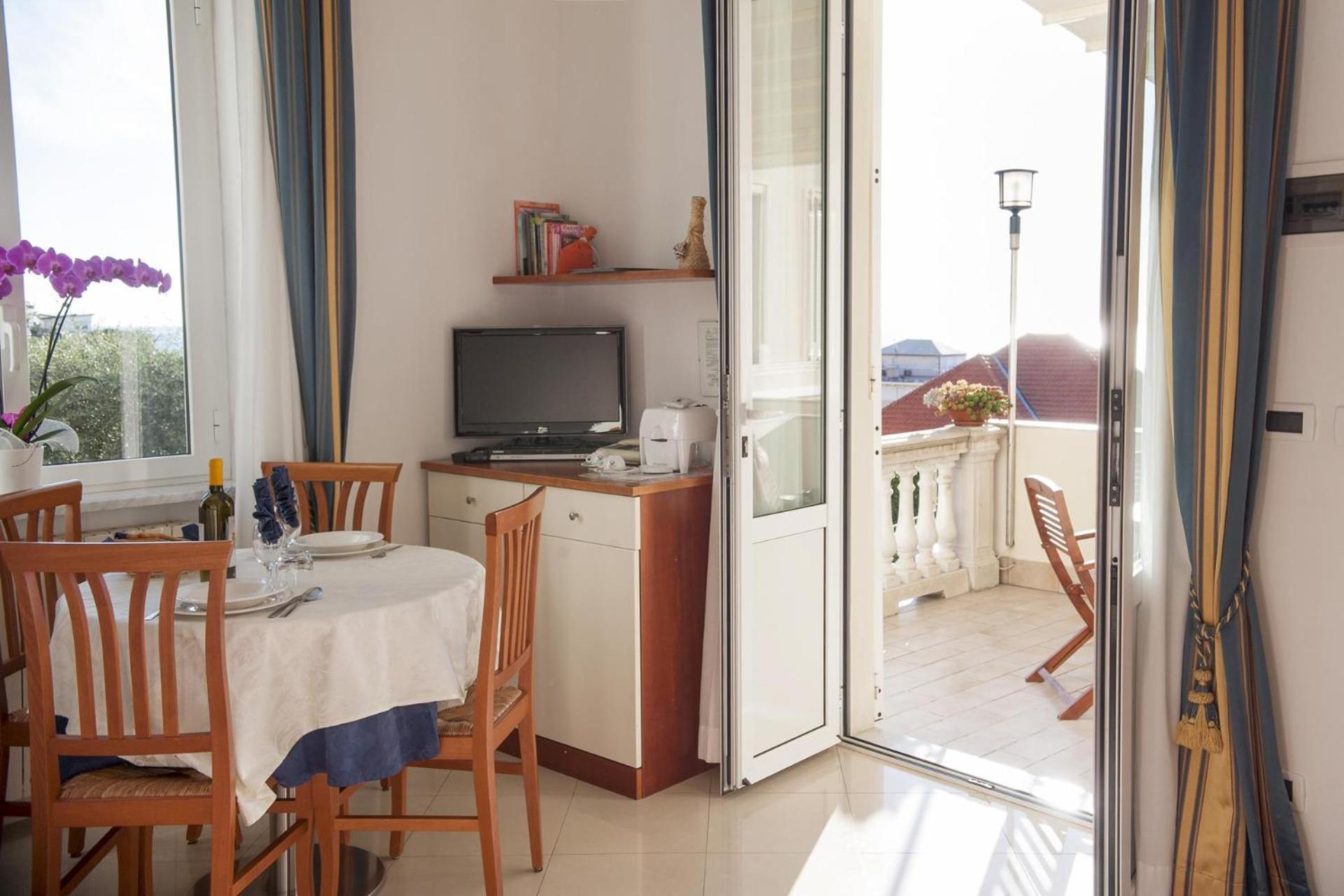Hotel Villa Centa Варацце Экстерьер фото