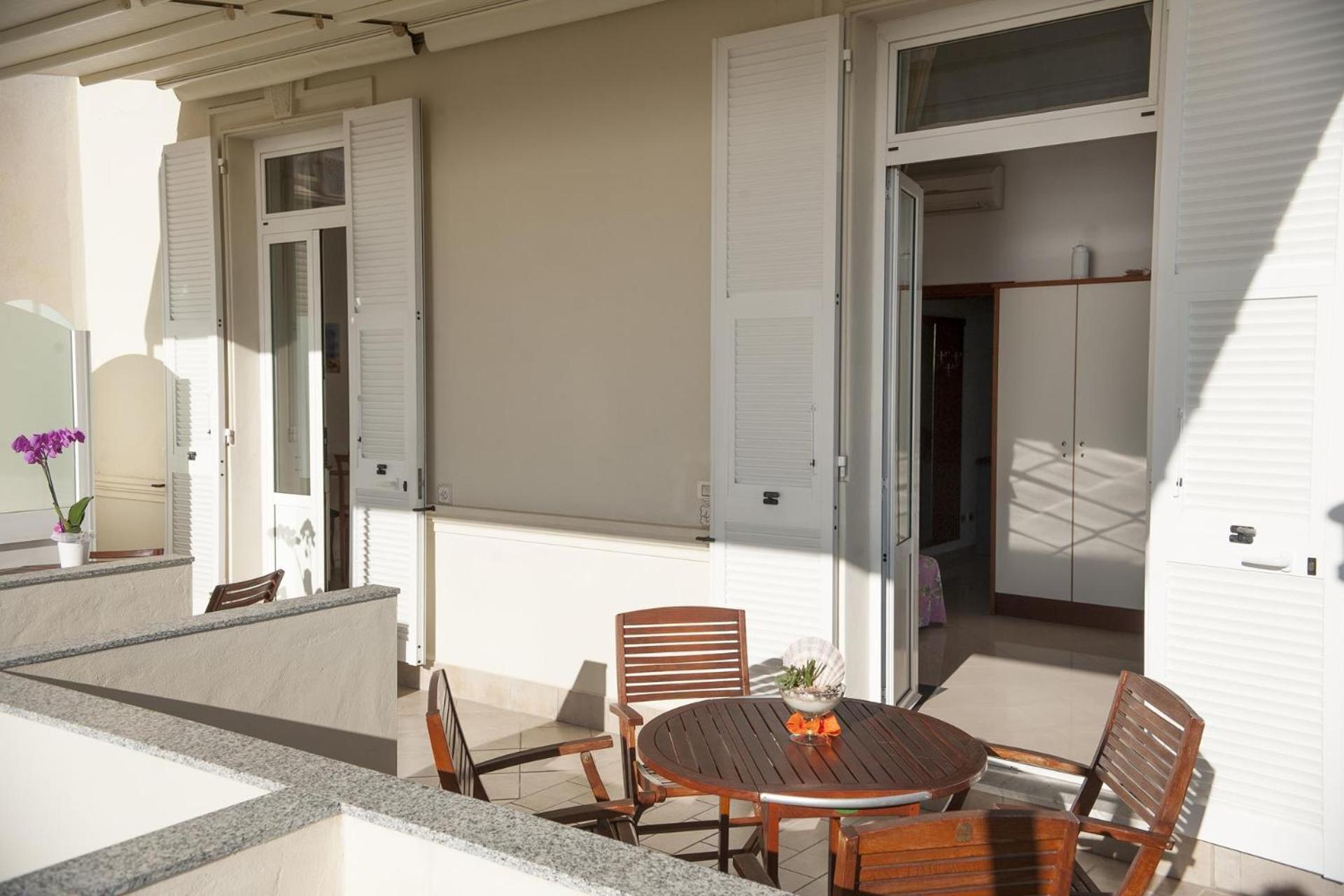 Hotel Villa Centa Варацце Экстерьер фото