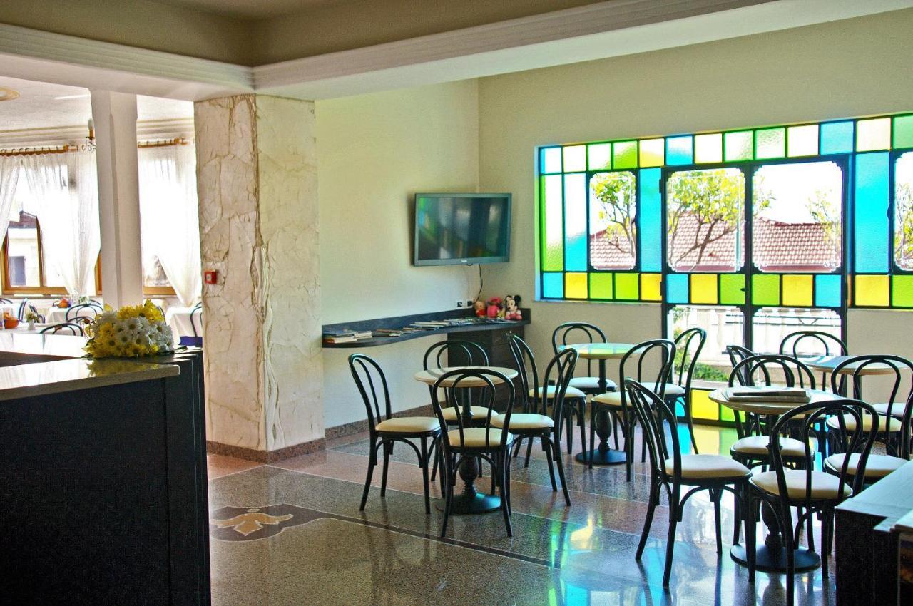 Hotel Villa Centa Варацце Экстерьер фото